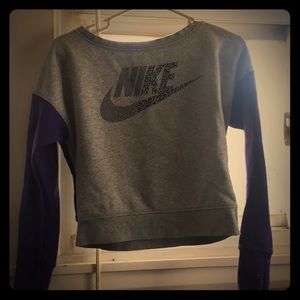 Young Woman’s Nike Crewneck